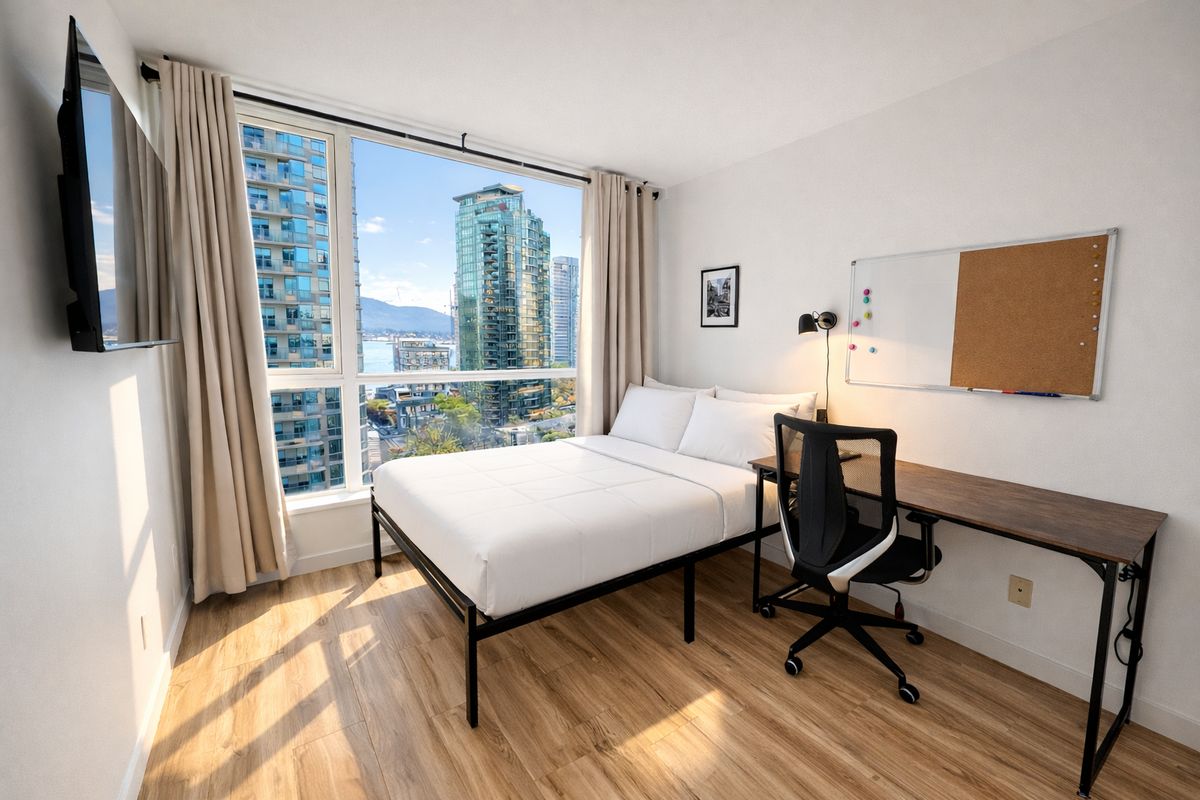 Larger Private Room, Submaster, at CentraStay, Downtown Vancouver